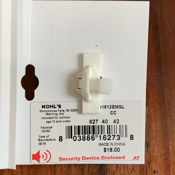 NWT Lauren Conrad gold tone green stone 3 ring set size 7 - Picture 3 of 3